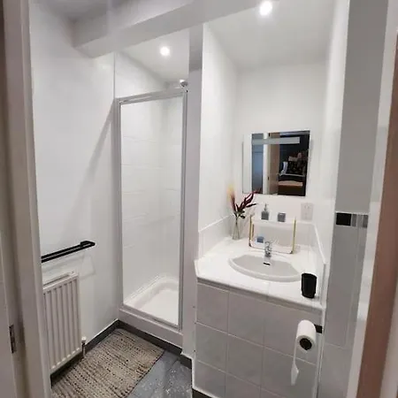 Szálloda Bridge House Sleeps 10 Max In York, Free Parking York