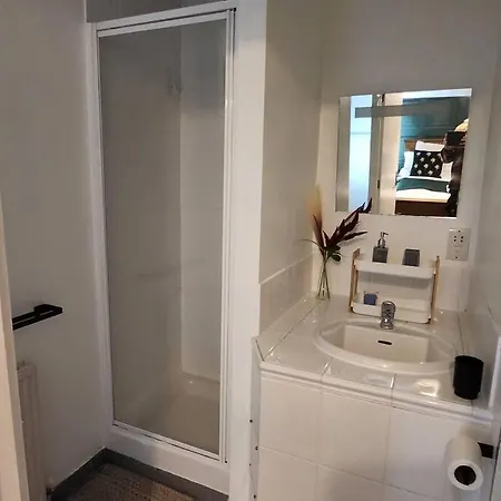Szálloda Bridge House Sleeps 10 Max In York, Free Parking