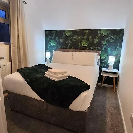 Bridge House Sleeps 10 Max In York, Free Parking Szálloda