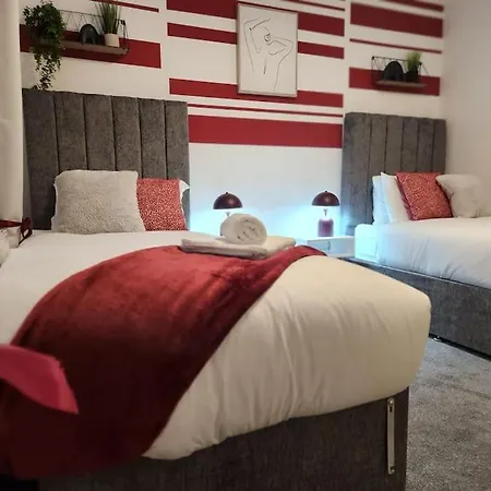 Szálloda Bridge House Sleeps 10 Max In York, Free Parking 3*