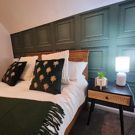 Bridge House Sleeps 10 Max In York, Free Parking 3* York