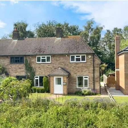 Szálloda Bridge House Sleeps 10 Max In York, Free Parking York